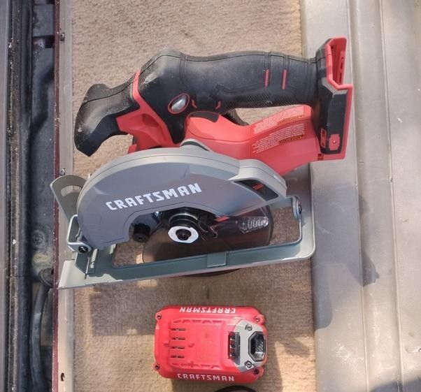 Craftsman Cordless Circular Saw & CRAFTSMAN® V20* Cordless Work Light