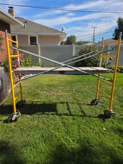 Rolling Scaffold Tower with Casters