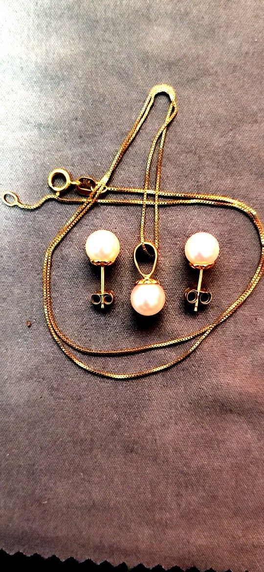 Pearl Earring and Necklace Set (Earring in 14 K Gold and Necklace in 10 karat Gold)