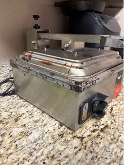 Vollrath Panini Press