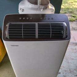Toshiba Portable Air Conditioner 
