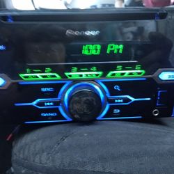 pioneer double din radio Like new