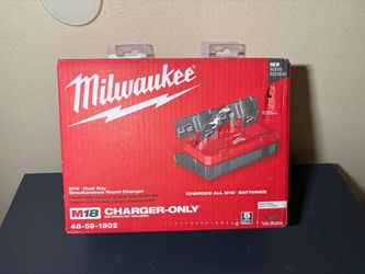 M18 18-Volt Lithium-Ion Dual Bay Rapid Battery Charger