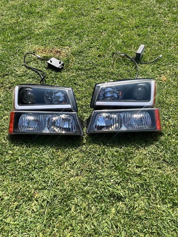Chevy Silverado 2003-2006 Headlights