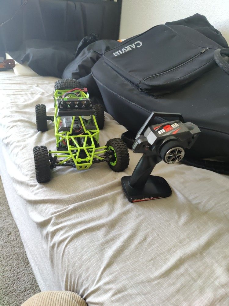 Wltoys 12427 1/12 Scale 2.4G 4WD Electric Brushed Crawler RTR RC Car