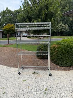 Metal rolling rack