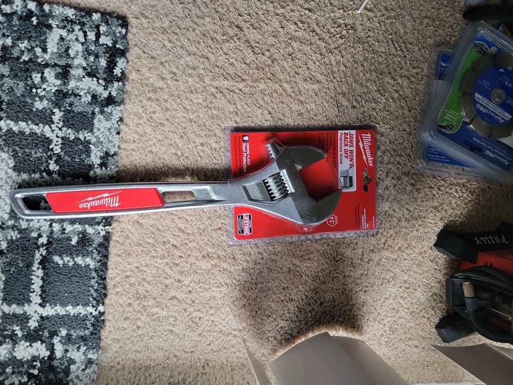 Milwaukee Brand New 15 Adjustable Wrench