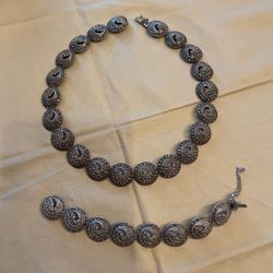 Choker Necklace and Bracelet Set