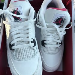 Lightly Used Jordans 