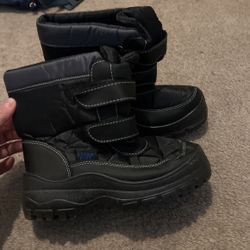 Snow Boots Size 1