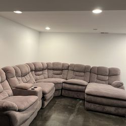 Sectional Couch (can deliver)