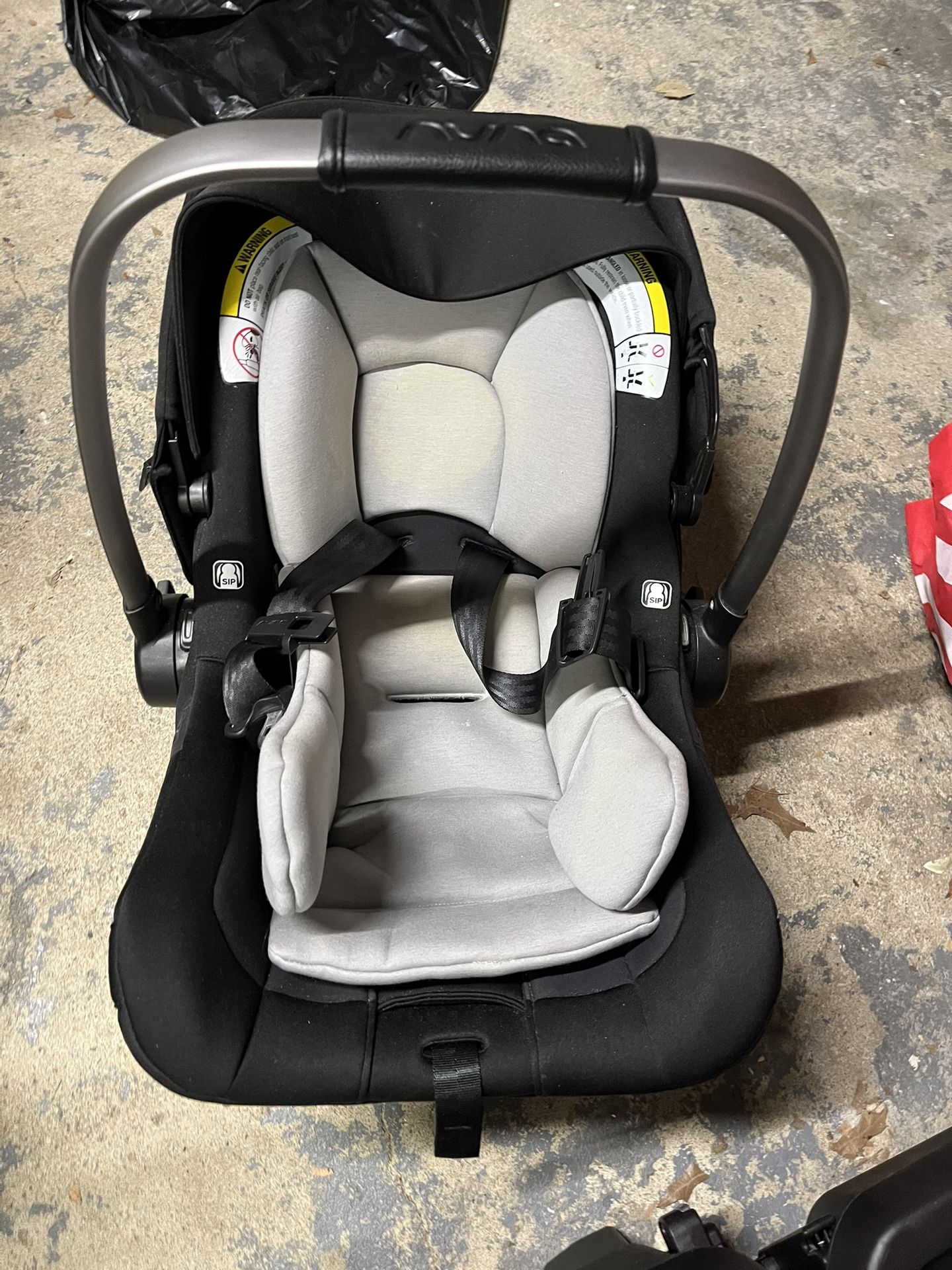 Nuna Pipa Lite Infant Car Seat