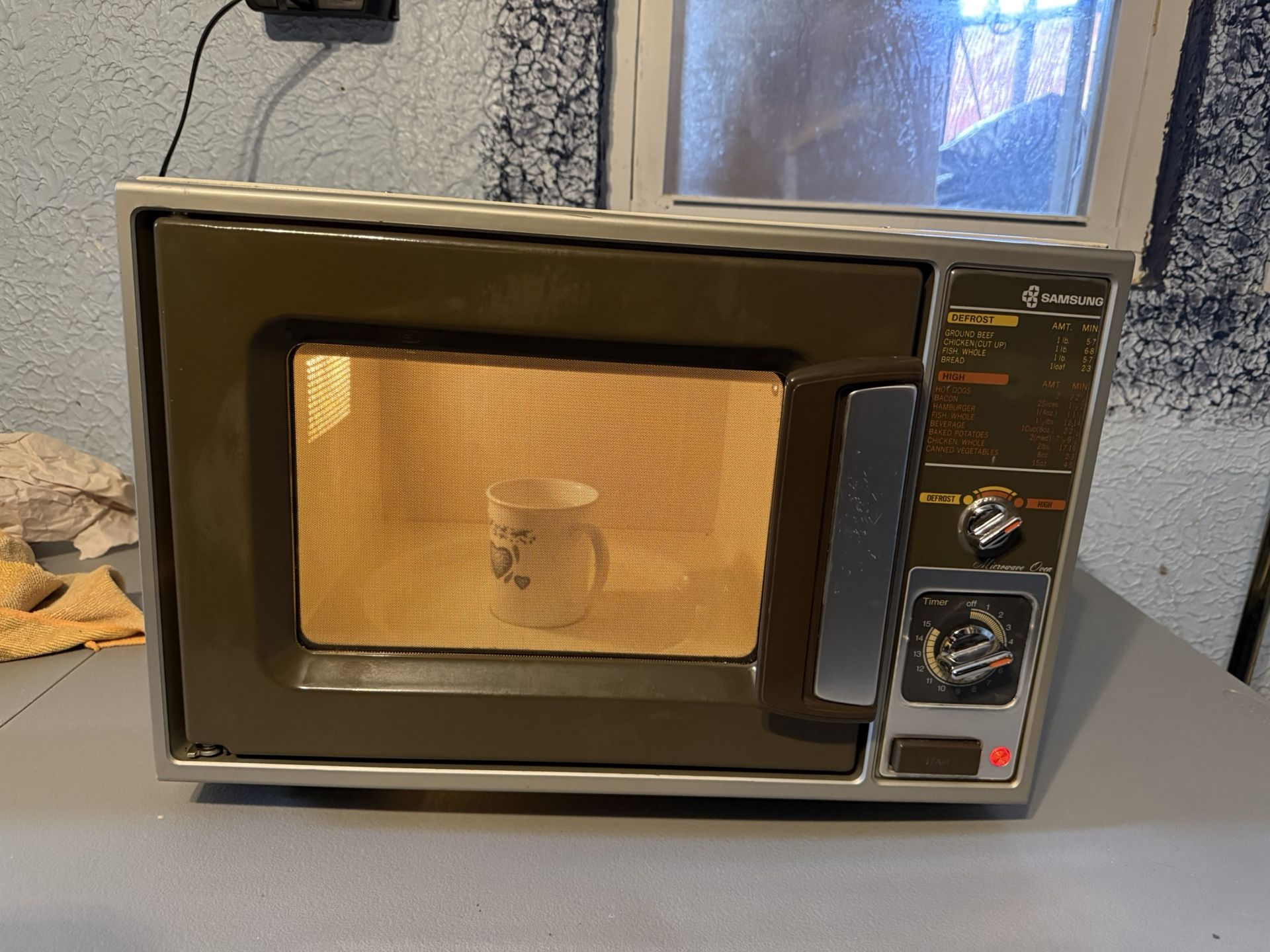 1985 Microwave Oven Analog Controls Model RE-525D 1980’s