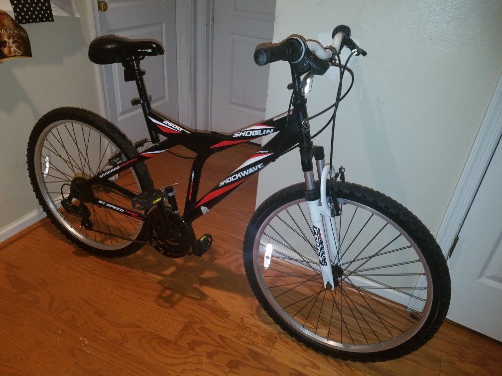 SHOGUN Shockwave 2600 mountain bike 26-inch 21speed good condition
