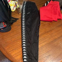 Trackpants