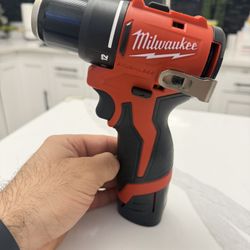 Milwaukee Drill M12 