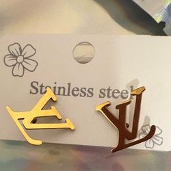 Stainless steel inspired stud earrings