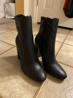 Aldo boots 👢 size 9