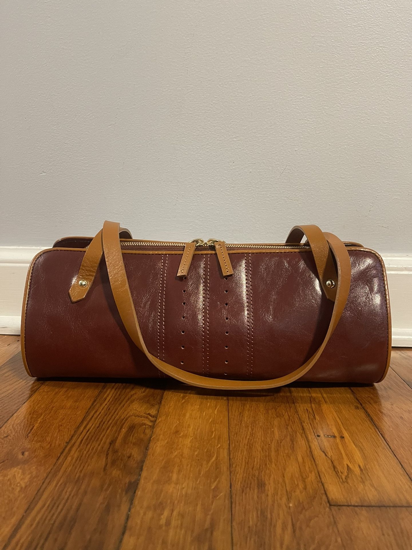 Beautiful Banana Republic Leather Handbag