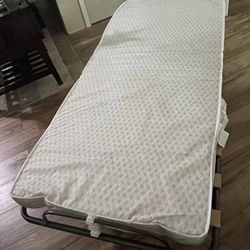 Bed- Twin Foldable Roll Away 