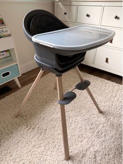 Maxi-Cosi Moa 8-in-1 Standard High Chair | Excellent Condition