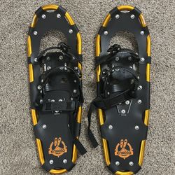 Enkeeo All-Terrain Snowshoes 25 “ X 8” Like New.