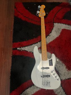 Fender American Ultra II Jazz Bass V