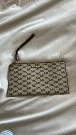 Michael Kors Wallet /Wristlet