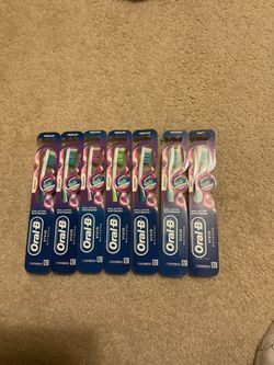 15 Oral B Toothbrushes ($15/set)