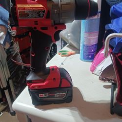 Milwaukee  M18  Feul Drill With xc5.0Batery No Charger. 