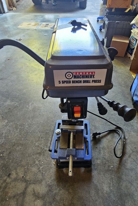 Drill Press With Mount Vise