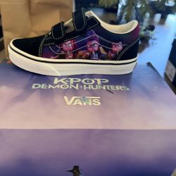 Vans K Pop Demon Hunters Old Skool V Size 12 
