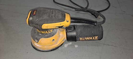 Dewalt random orbital sander, used once!