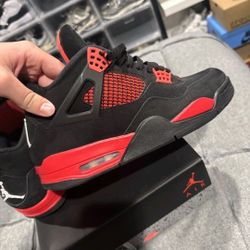 Air Jordan 4 Retro