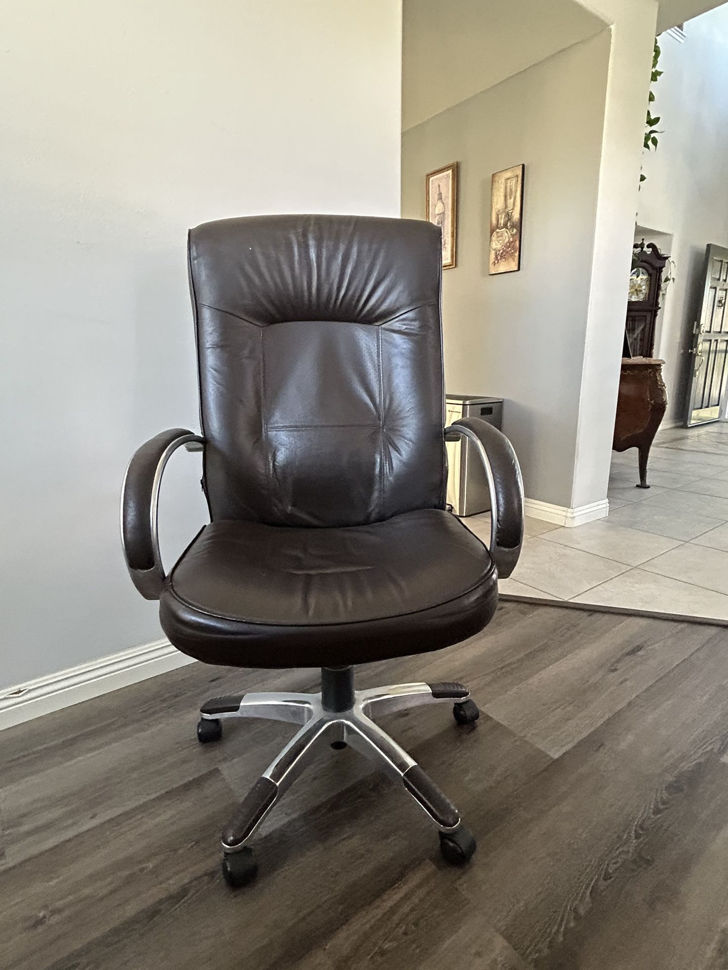 Office swivel chair