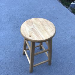 Very Good Condition Hardwood Chair
