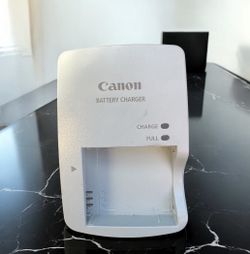 Canon Battery Charger C8-2LY