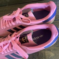 Adidas’s Gazelles Size 7