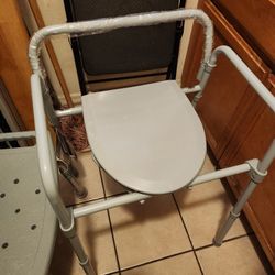 Vendo Esta Silla Para Adultos 
