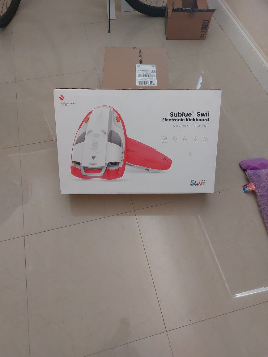 SUBLUE SWII ELECTRONIC KICKBOARD