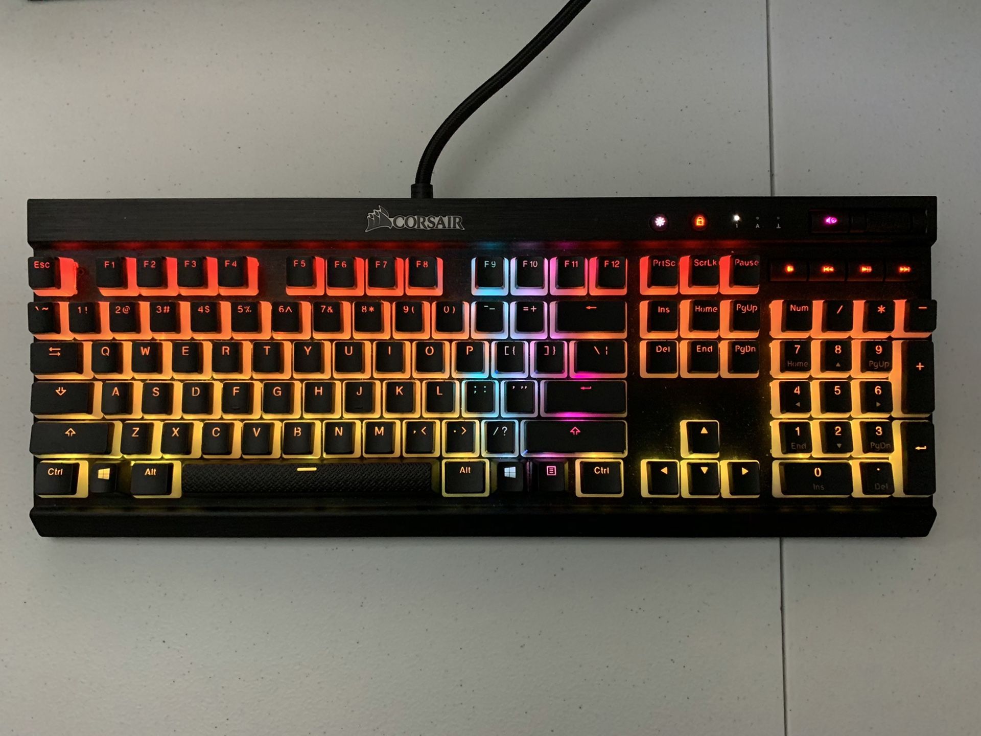 Corsair K70 LUX RGB (MX Cherry Brown)