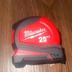 Milwaukee Measuring Tape 