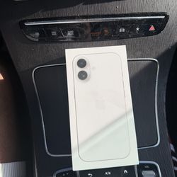 iPhone 17 White & Black 256 gb T-Mobile Carrier