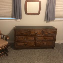Dresser With Mirror 