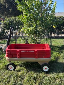 RADIO FLYER WAGON..EXCELLENT CONDITION