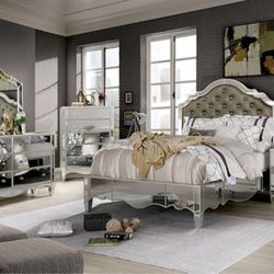 4 PC SET  1 QB+ 1 DR + 1 MR + 1 NS +  NEW IN BOX (MATTRESS AND CHEST SOLD SEPARATELY)