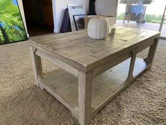 Ashley Table