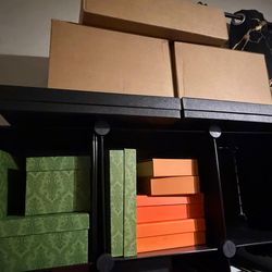 DESIGNER HANDBAGS (READ THE DESCRIPTION