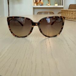 Gucci Tortoiseshell Sunglasses 