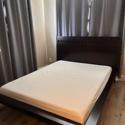 QUEEN BED FRAME 